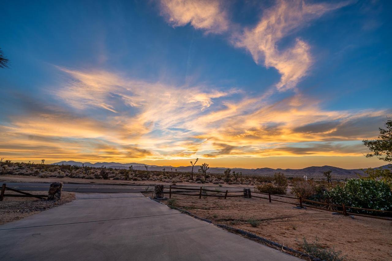 The Stargaze In Joshua Tree - Pool, Hot Tub, Views Villa Exterior foto